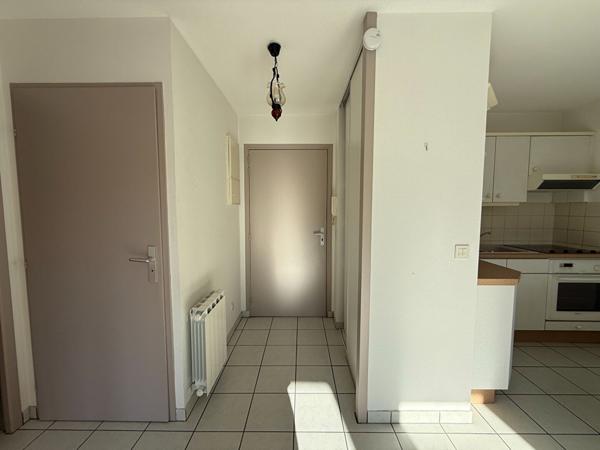 FAVERGES. APPARTEMENT T2 DE 36.89M² AVEC PARKING PRIVATIF ET CAVE