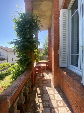 Ancienne maison de caractère dans village