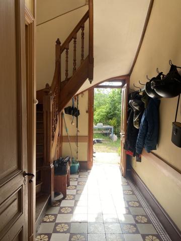 Ancienne maison de caractère dans village