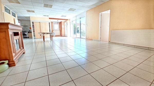 Maison spacieuse à vendre à Le Loroux-Bottereau - 10 pièces, 5 chambres