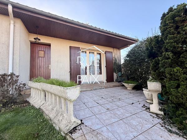 79300 SAINT SAUVEUR DE GIVRE EN MA Maison