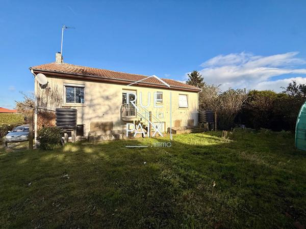 79300 SAINT SAUVEUR DE GIVRE EN MA Maison