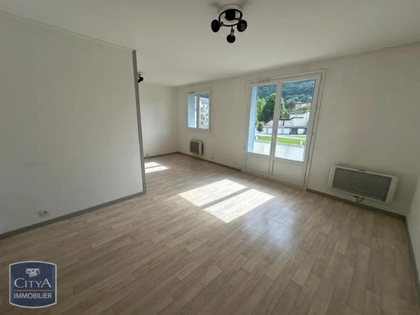 Appartement à louer 3 pièces 62.83m² Saint-Égrève (38120)