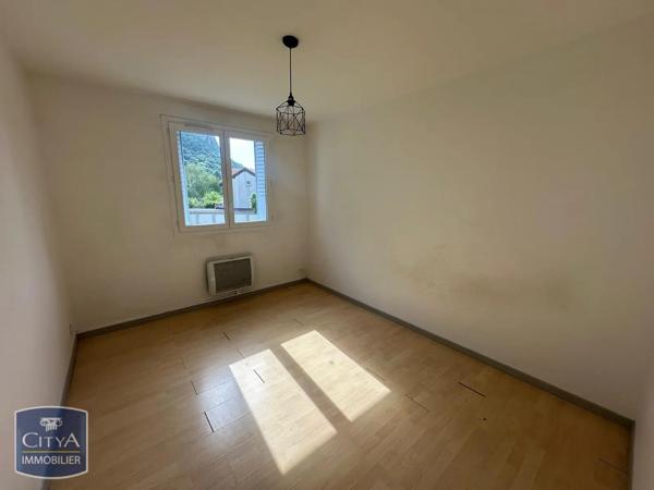 Appartement à louer 3 pièces 62.83m² Saint-Égrève (38120)