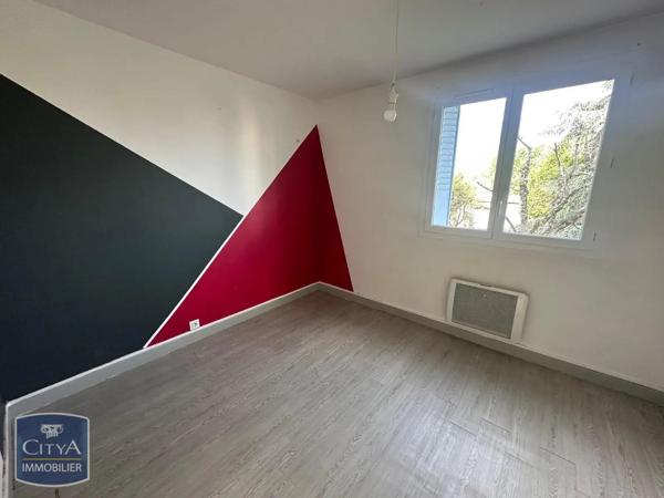 Appartement à louer 3 pièces 62.83m² Saint-Égrève (38120)