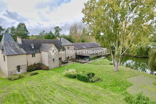 Vente Maison 12 pièces 700 m2 à Tinténiac
