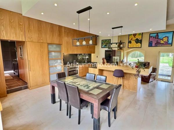 Vente Maison 12 pièces 700 m2 à Tinténiac