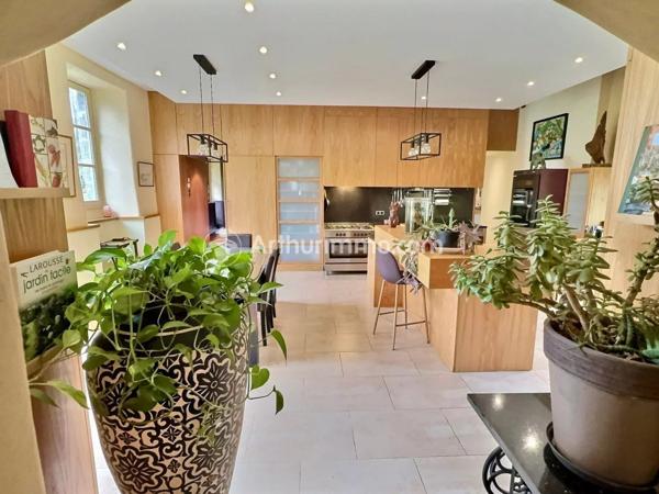 Vente Maison 12 pièces 700 m2 à Tinténiac