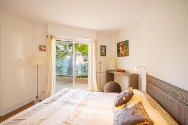 Appartement contemporain avec jardin face à la Marina
