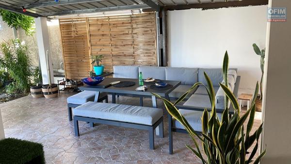 A louer grand Appartement T4 sur ETANG SALE LES BAINS avec un beau et grand jardin