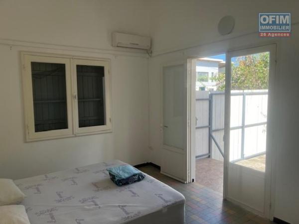 A louer grand Appartement T4 sur ETANG SALE LES BAINS avec un beau et grand jardin