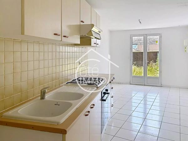 Castillon-la-Bataille : Maison plain pied avec jardin