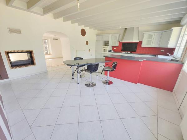 Maison à vendre 4 pièces de 157 m²