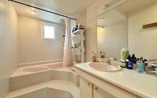 Maison à vendre    3 pièces •  Longeault