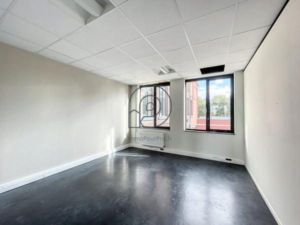 Cachet et fonctionnalité  pour ces locaux à vendre à Roubaix