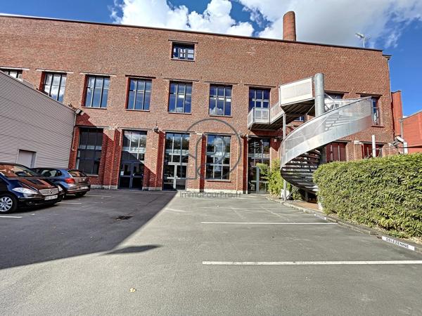 Cachet et fonctionnalité  pour ces locaux à vendre à Roubaix