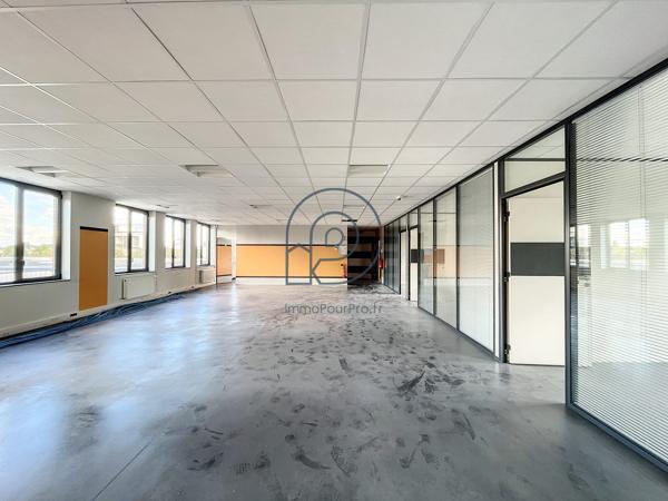 Cachet et fonctionnalité  pour ces locaux à vendre à Roubaix