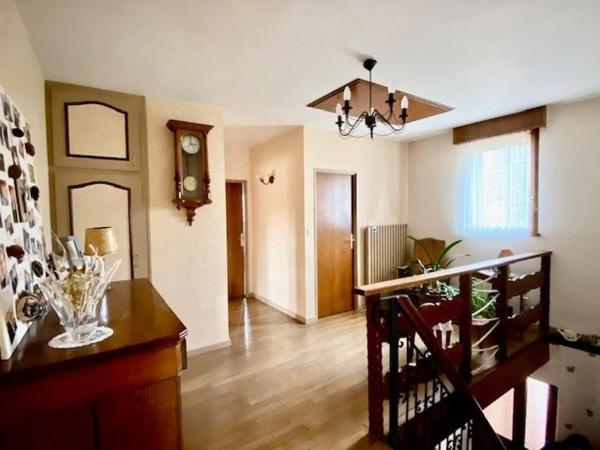 Maison T7 avec 5 chambres sur 9 ares