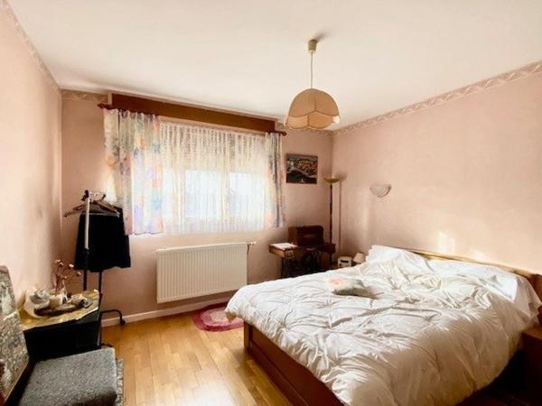 Maison T7 avec 5 chambres sur 9 ares