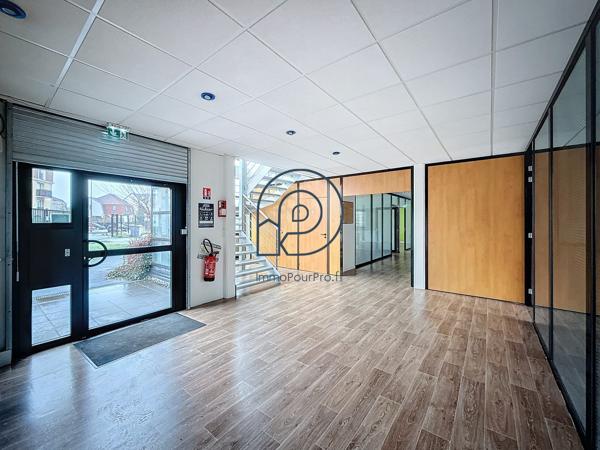 Marcq-en-Barœul – Bâtiment indépendant 350 m² avec parking | Emplacement stratégique | À vendre