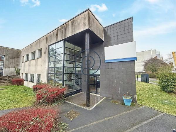 Marcq-en-Barœul – Bâtiment indépendant 350 m² avec parking | Emplacement stratégique | À vendre