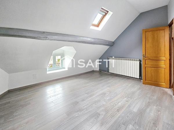 Une maison chaleureuse avec jardin clos et grange