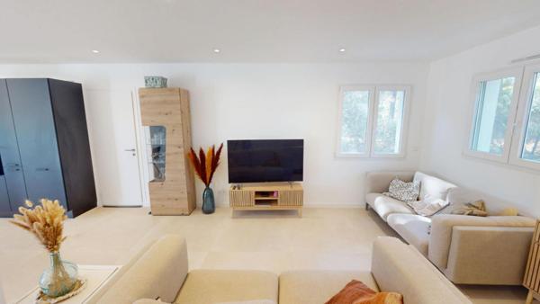 À VIDAUBAN ,Maison contemporaine RE 2020, 5 chambres , À moins de 500 000  !