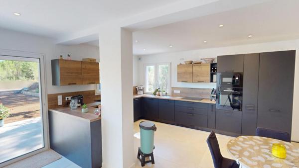 À VIDAUBAN ,Maison contemporaine RE 2020, 5 chambres , À moins de 500 000  !