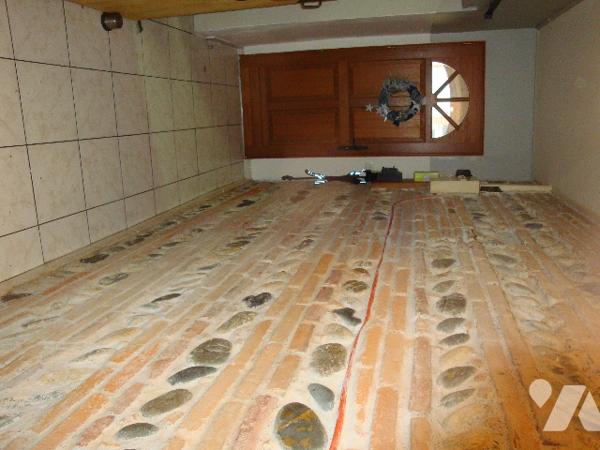 MURET : quartier Barry, maison de ville, 2 chambres, avec jardin.