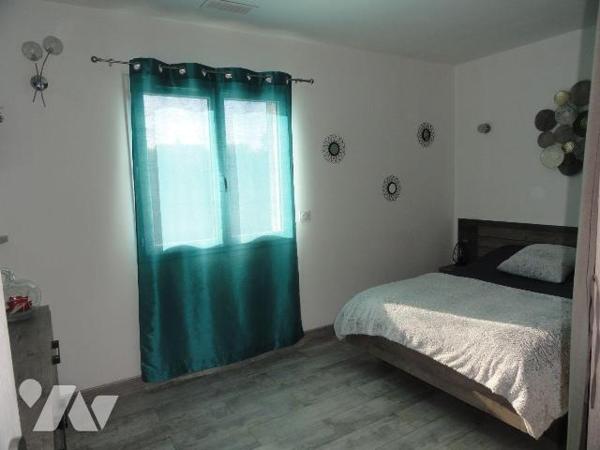 EN EXCLUSIVITE VILLA DE 2018  de plain-pied d'une superficie de 105m² habitables sur une parcel...