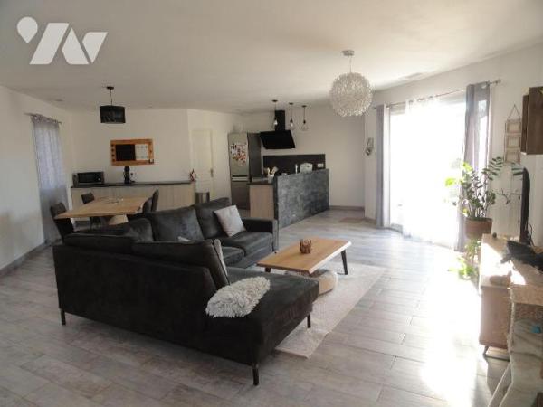 EN EXCLUSIVITE VILLA DE 2018  de plain-pied d'une superficie de 105m² habitables sur une parcel...