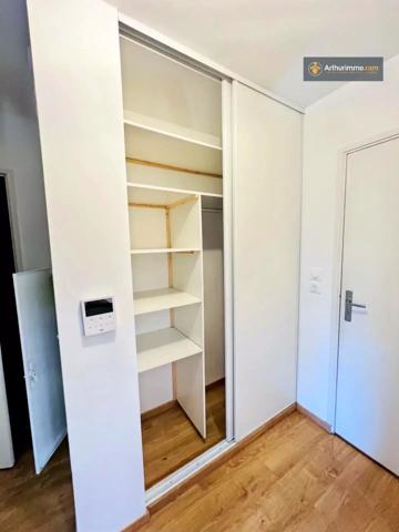 Vente                                                      Appartement
                        
                     2 pièces                      45 m2                     à Roubaix