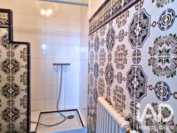 Maison à vendre 10 pièces 250 m² Rochefort
