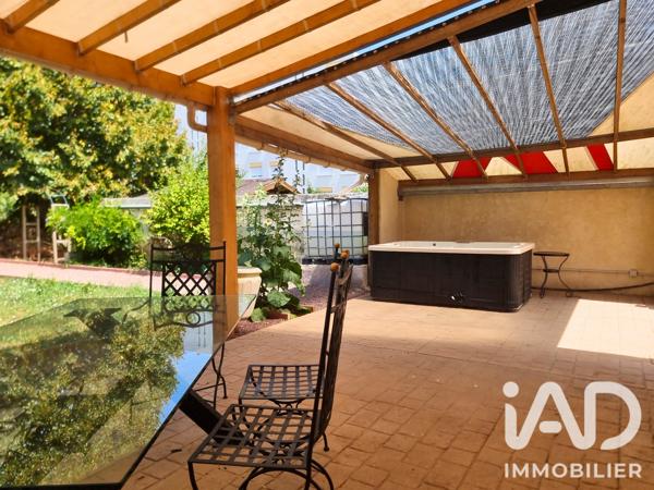 Maison à vendre 10 pièces 250 m² Rochefort