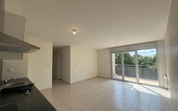 Appartement à vendre    3 pièces • 60 m2 Tours