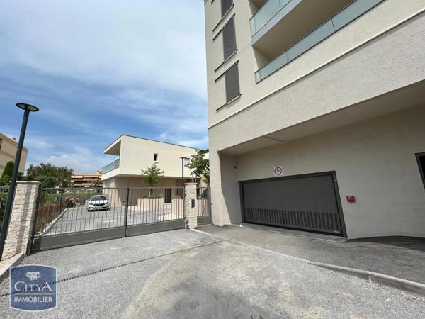 Parking à louer 35m² Antibes (06600)