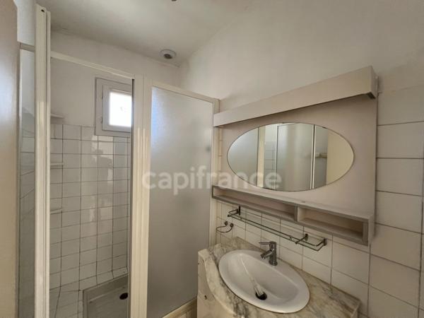 Ensemble immobilier à vendre 6 pièces de 131 m² avec jardin plein sud - Chepniers (17)