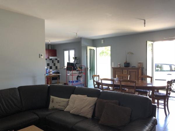 Maison
                                                                                                                                                                                                                                                                                                                        5 pièce(s)                                                                                                                                                                                                          4 chambre(s)                                                                                                                                                                                                          105  m²