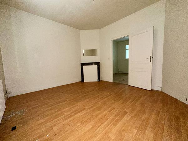 À VENDRE - IMMEUBLE DE RAPPORT À RÉNOVER - 3 APPARTEMENTS - TOURS