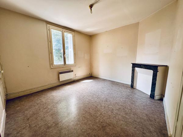 À VENDRE - IMMEUBLE DE RAPPORT À RÉNOVER - 3 APPARTEMENTS - TOURS