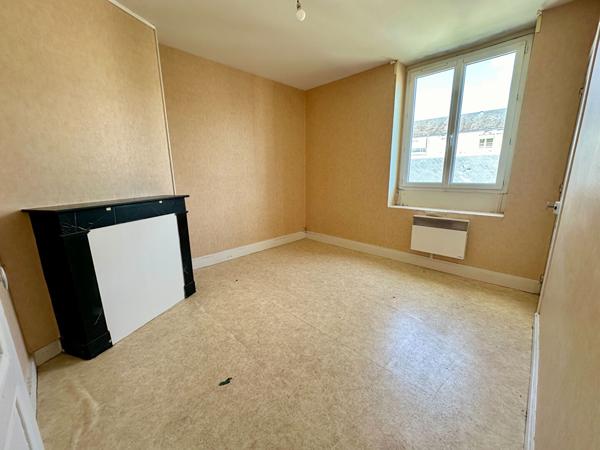 À VENDRE - IMMEUBLE DE RAPPORT À RÉNOVER - 3 APPARTEMENTS - TOURS