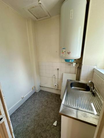 À VENDRE - IMMEUBLE DE RAPPORT À RÉNOVER - 3 APPARTEMENTS - TOURS