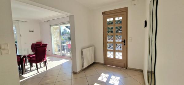 Villa à Prigonrieux en Dordogne(24), 252 m² habitable, 8 pièces, 6 chambres, piscine et terrain 3200m² clos