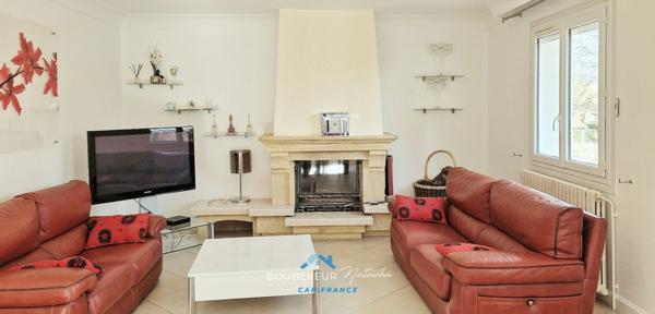 Villa à Prigonrieux en Dordogne(24), 252 m² habitable, 8 pièces, 6 chambres, piscine et terrain 3200m² clos