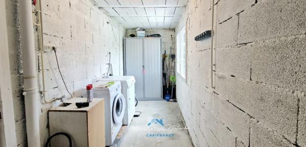 Villa à Prigonrieux en Dordogne(24), 252 m² habitable, 8 pièces, 6 chambres, piscine et terrain 3200m² clos