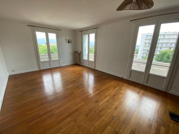 Appartement T5 avec parking fermé