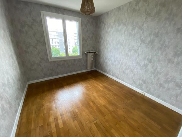 Appartement T5 avec parking fermé