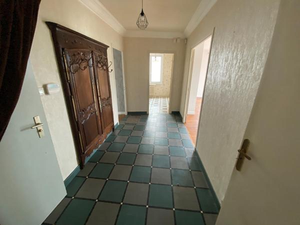 Appartement T5 avec parking fermé