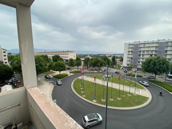 Appartement T5 avec parking fermé