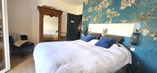 VILLA EXCEPTIONNELLE 175M2 AVEC PISCINE ET DEPENDANCES